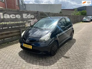 Toyota Aygo AIRCO CV ELEKTRISCHE RAMEN ZWART