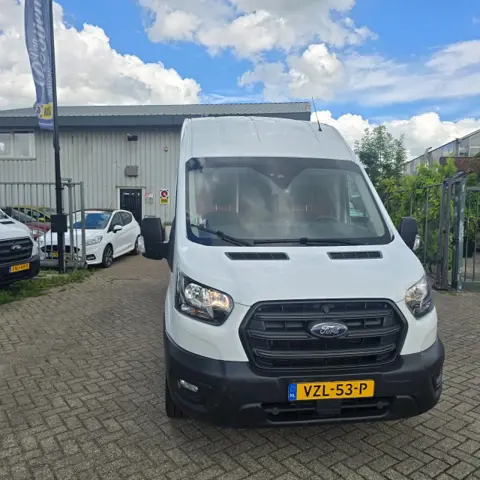 FORD TRANSIT 350 130pk L4H3 Trend RWD  **   Rijklaar **