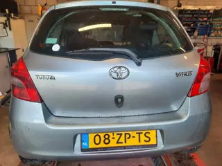 TOYOTA YARIS 