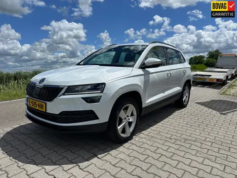 Skoda Karoq 1.5 TSI ACT Style, Trekhaak, Carplay, Virtual Cockpit, Camera, Cruisecontrol, Navi, PDC,