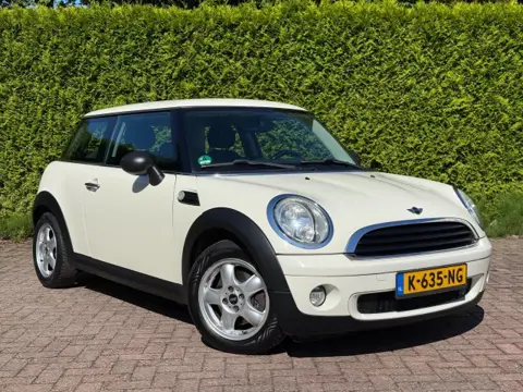 MINI ONE 1.4 One Anniversary / Airco / APK 2027 / 2 sleutels