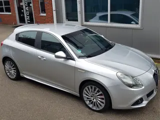 Alfa Romeo Giulietta 1.4 T 170Pk Vol Leder Xenon 18" Blue&Me