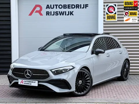 Mercedes-Benz A-klasse 200 AMG Line Pano/Sfeer/Night/Camera