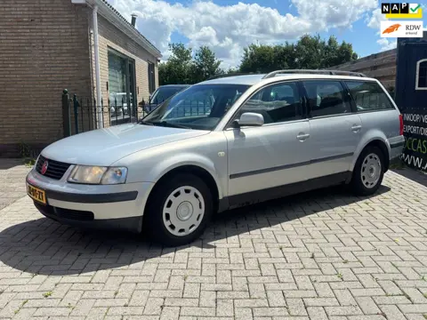 Volkswagen Passat Variant 1.8-5V Trendline | lange apk | trekhaak | airco | cruise !!