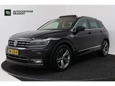 Volkswagen Tiguan 1.4 TSI Highline Business R (PANORAMADAK, TREKHAAK, DIGITALE COCKPIT, STOELVERWARM