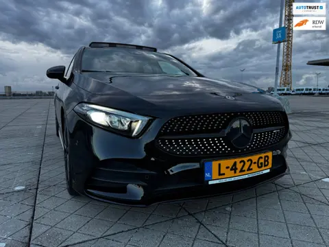 Mercedes-Benz A-klasse 180 AMG Premium Plus PANO LEER FULL