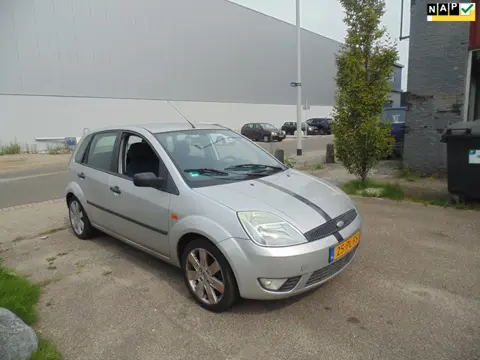 Ford Fiesta 1.3 Futura 5 DEURS MET AIRCO