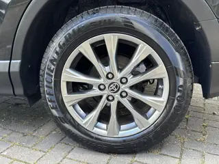 Toyota RAV4 2.5 Hybrid AWD Executive | Navigatie | Elektrisch schuif-/kanteldak | Lederen bekleding
