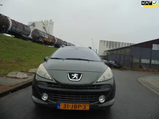 Peugeot 207 SW Outdoor 1.6 VTi Met airco pano trekhaak