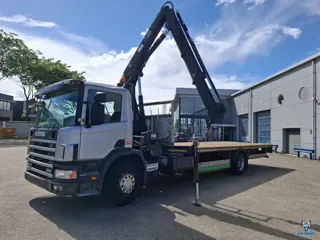 Scania P94-300 / HIAB 122 B-3 CRANE / REMOTE / 551980 KM / MANUAL / EURO-3 / 2002