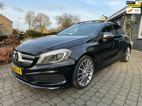 Mercedes-Benz A-klasse 180 Ambition, AMG, Pano, Trekhaak