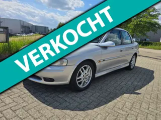 Opel Vectra 1.8-16V Sport Edition II Airco weinig kmstand N.A.P Nieuw A.P.K