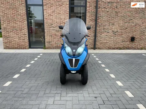 Piaggio Scooter 400 LT MP3
