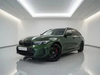 BMW 3 Serie Touring 330e M-Sport Pro| M-Performance Parts | 20" | Special Request | Panorama | Angle
