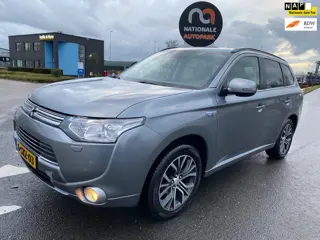 Mitsubishi Outlander 2013 * 2.0 PHEV Instyle+ * AUTOMAAT * VOLLEDER * LMV * NAVI * PDC