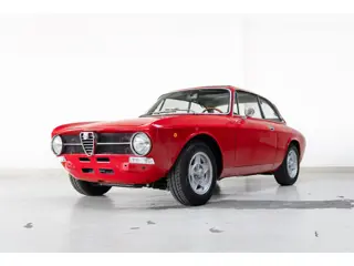 Alfa Romeo GT 1.6 Junior - Nut & Bolt Restoration - Sunroof - Bilstein -