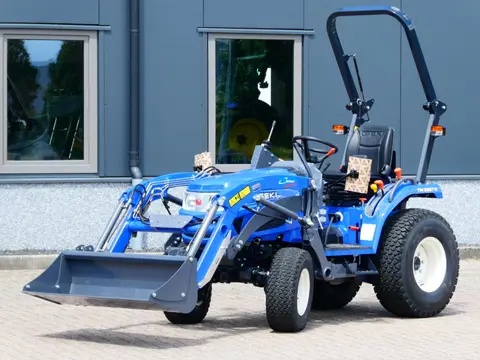 Iseki TM3267E 4wd / 0001 Draaiuren / Vooorlader