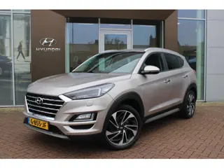 Hyundai Tucson 1.6 T-GDI 177pk Premium Automaat Leer Airco Navi Camera Trekhaak VOL!!!! dealer onder