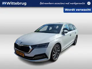 Škoda Octavia Combi 1.4 TSI 204pk DSG iV PHEV Business Edition Plus / Panorama dak / Achteruitrij ca