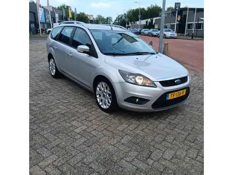 Ford Focus Wagon 1.8 Ghia airco 5 drs apk nieuwen
