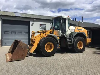 Liebherr L544 (bj 2006)