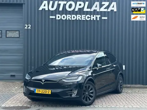 Tesla Model X 75D Base