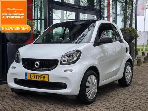 Smart fortwo EQ Essential 18 kWh | SOH 89% | Climate Control | Navigatie | Cruise Control | Electr. 