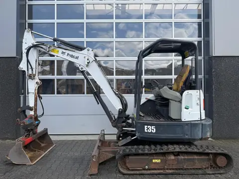 Bobcat E35 (bj 2011)