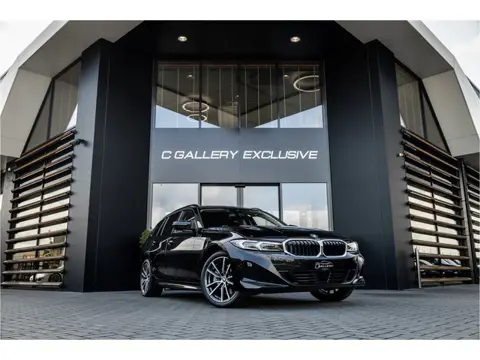 BMW 3 Serie Touring 330e xDrive - Elek. Trekhaak | 360 Camera | ACC