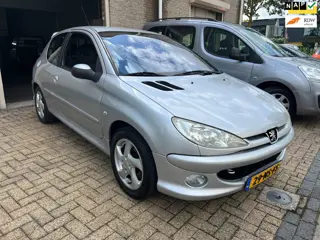 Peugeot 206 1.4-16V Quiksilver XS