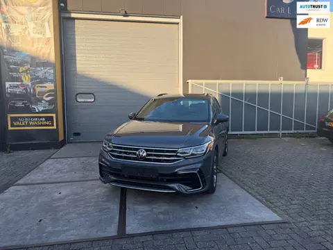 Volkswagen TIGUAN 1.4 TSI eHybrid R-Line | IQ | 360 | keyless | Pano| Head up | Carplay | Half leder