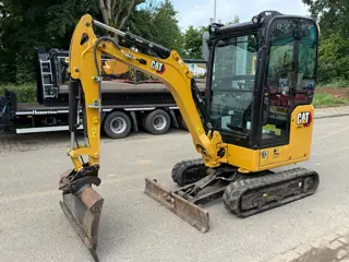 Caterpillar 301.8NG (bj 2022)