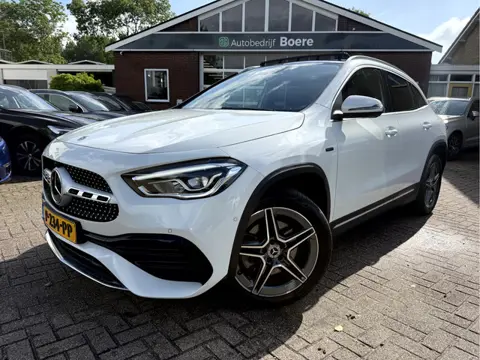 Mercedes-Benz GLA 250 e Business Solution AMG Limited Panoramadak, Camera, 19''Lmv