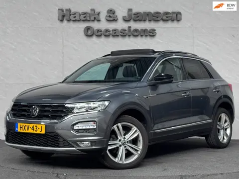 Volkswagen T-ROC 1.5 TSI Sport Business R Panoramadak ACC Lane assist Camera