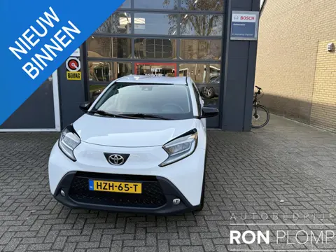 Toyota Aygo X 1.0 VVT-i MT Envy / Airco/ Apple carplay/ Cruise/ Camera/ LED/ Stoelverw/ LMV