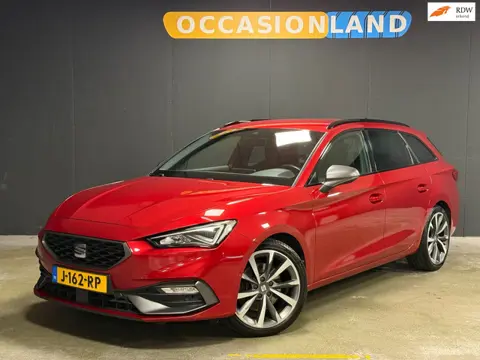 Seat Leon Sportstourer 1.5 eTSI FR|TREKHAAK|SFEER|CAMERA|KEYLESS|PDC|ACC|STUURV|LED|CARPLAY|18INCH|