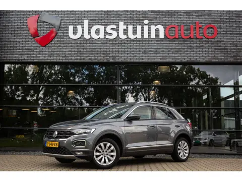 Volkswagen T-Roc 1.5 TSI Sport , Adap. cruise, Trekhaak, Stoel/stuurverwarming,