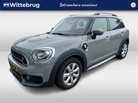 MINI Countryman 1.5 Cooper S E ALL4 225pk Salt Automaat Navigatie / 17"LM Velgen / LED verlichting /