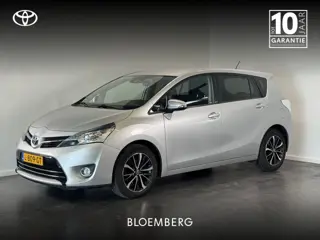 Toyota Verso 1.8 VVT-i Dynamic | Trekhaak | Fabrieksnavigatie | Zeer lage KM-stand |