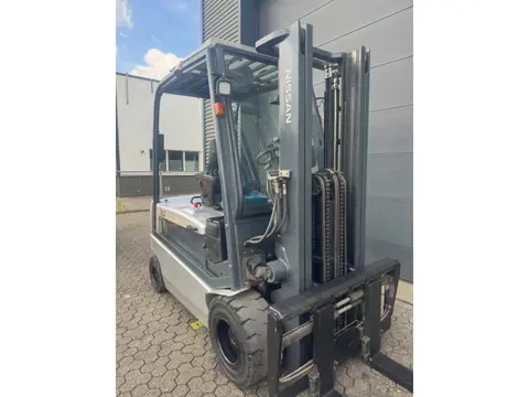 Nissan G1Q2L30Q 3 ton elektrische heftruck (bj 2011)