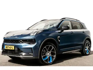 Lynk & Co 01 1.5 Plug-in Hybrid 262 Pk I Zwarte hemel I Panoramadak | Stuurverw. | 360 Camera | 20 i