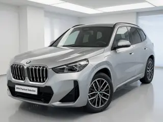 BMW X1 xDrive25e M-Sport | 18" | Camera | Panorama | Trekhaak | Stoelverwarming | Voorbereiding Driv
