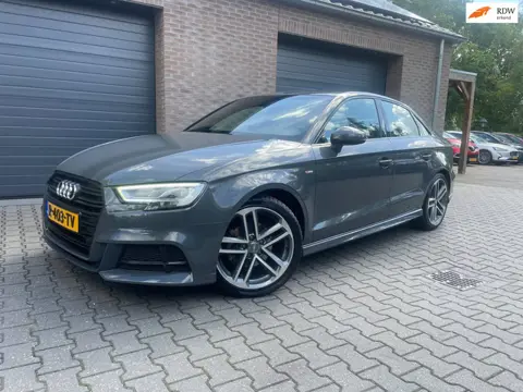Audi A3 Limousine 30 TFSI S edition ECC NAVI APPLE CARPLAY 2020