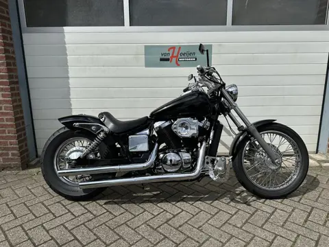 Honda VT 750 C BLACK WIDOW (bj 2002)
