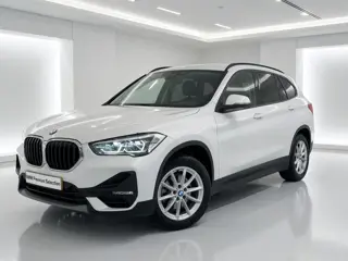 BMW X1 sDrive18i Automaat | Trekhaak | Stoelverwarming | PDC | Navi | 2 jaar BMW Garantie |