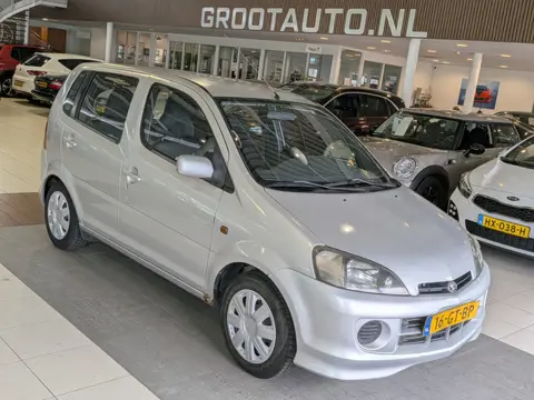 Daihatsu YRV 1.3-16V VTi Trekhaak, Stuurbekrachtiging