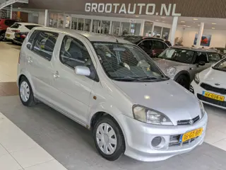 Daihatsu YRV 1.3-16V VTi Trekhaak, Stuurbekrachtiging