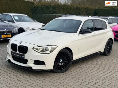 BMW 1-serie 118i Limited Edition M Sport|Nieuwe Ketting + Klepseals|Navigatie|18 inch|Cruise control