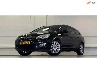 Opel Astra Sports Tourer 1.4 Turbo Edition Navigatie CruiseControl Allseason Mooi!