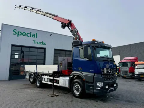 Mercedes-Benz Arocs 2548 6x4-4 / Euro 6 / HMF 2120K6 / Winch / Only 302.855km